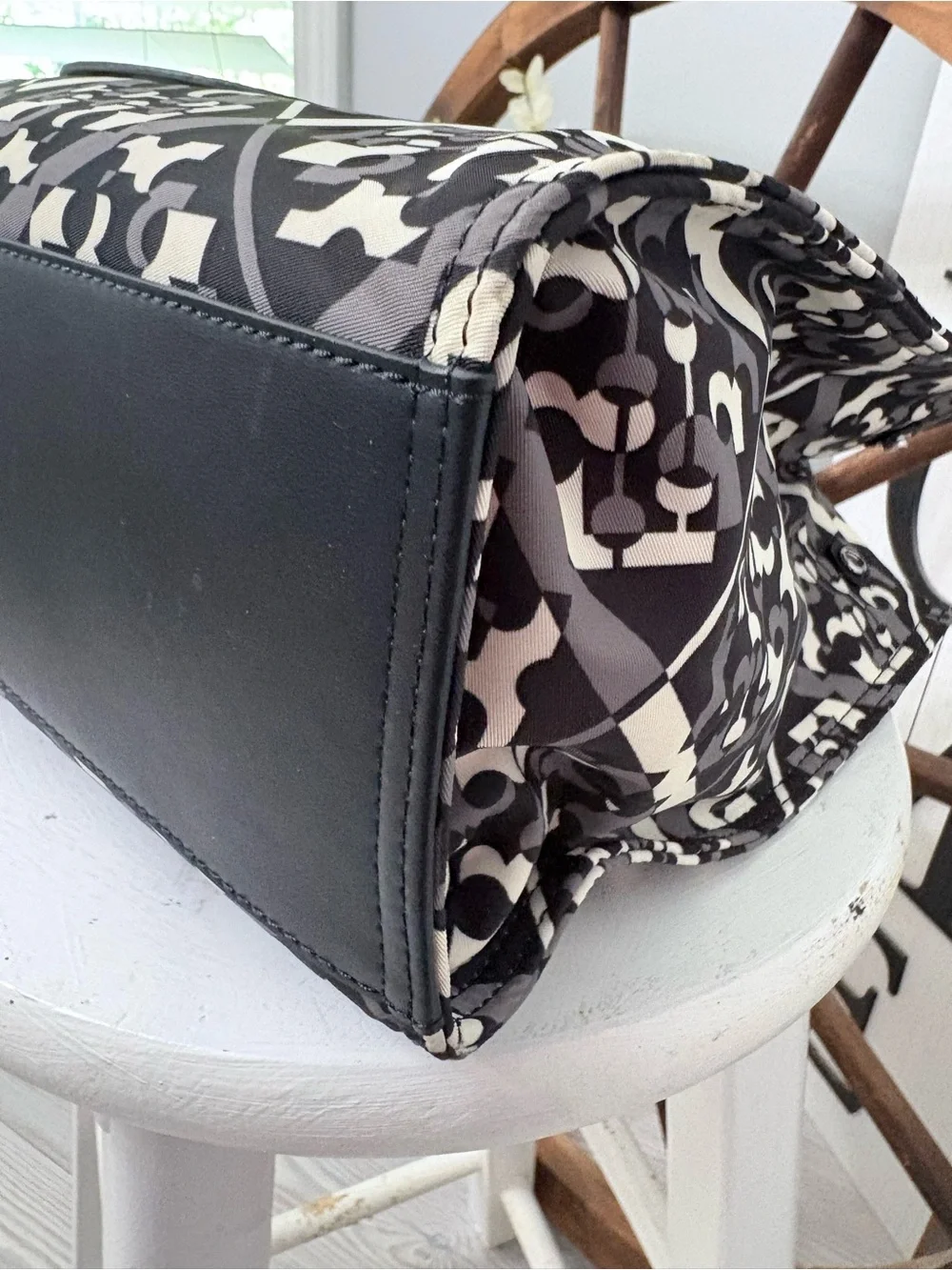 🖤🤍 RETIRED TORY BURCH Black and White Logo Pattern Small Ella Tote NWOT